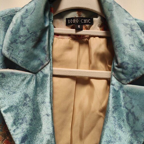 Boho Chic  size 6 velvet jacket - Picture 3 of 4